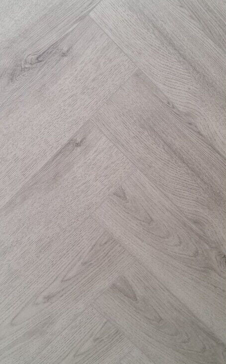 Greystone Oak 8mm Herringbone