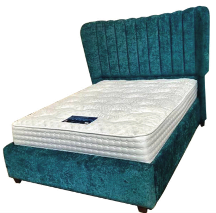 Excursy Sleigh Bed